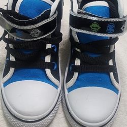 NEW Minions Shoes (9c - 10c)