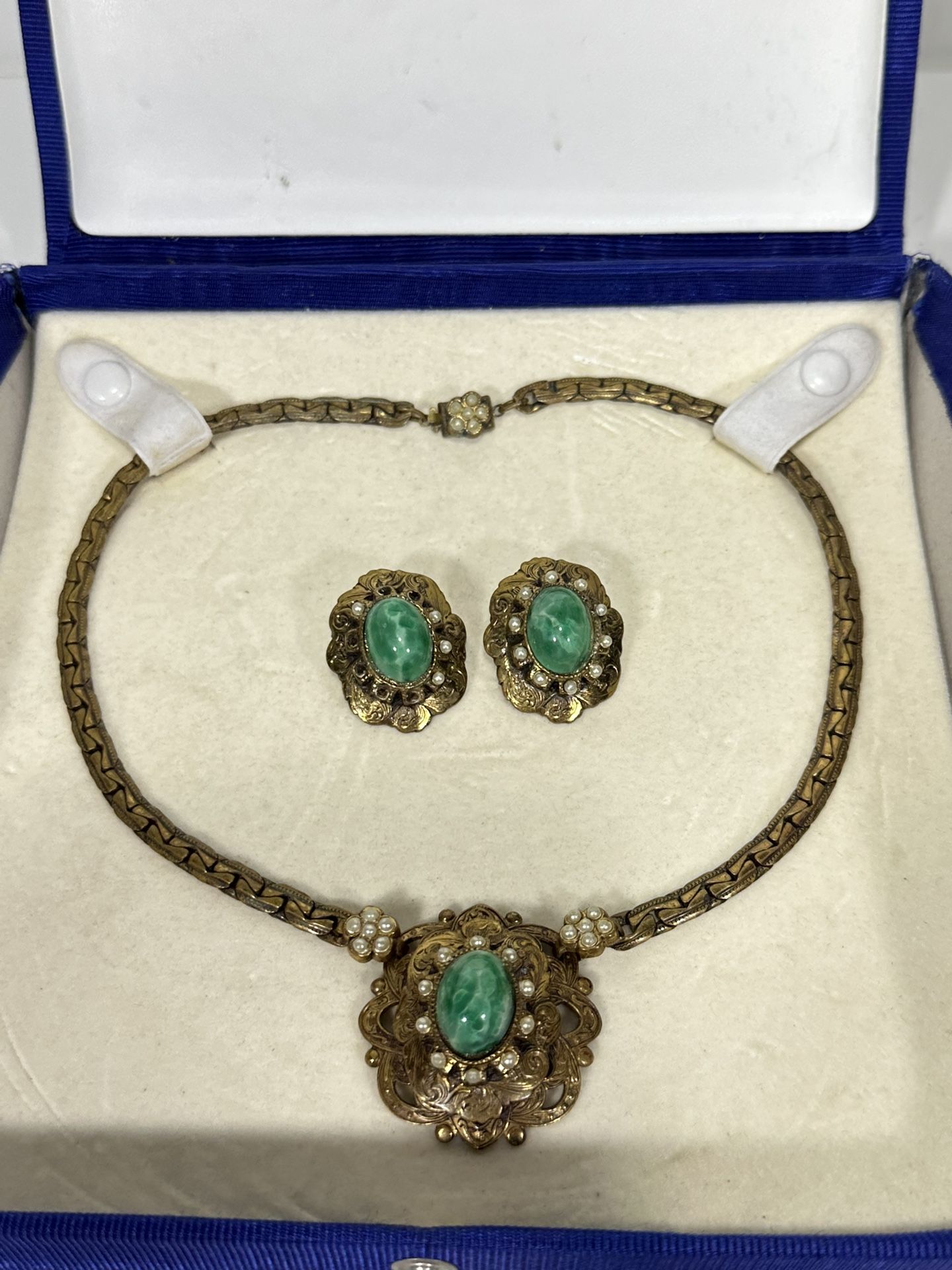 Vintage KARU Fifth Avenue Brass Victorian Peking Cab Glass & Pearl Pendant Set