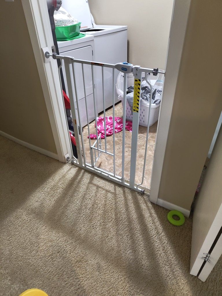 Carlson Pet Gate With Door