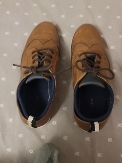 Size 61/2 Boys Leathar Shoes