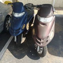 Scooters/Mopeds