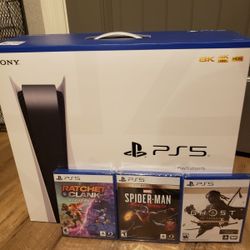 PlayStation 5 White 825GB Bundle