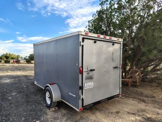 ENCLOSED TRAILER