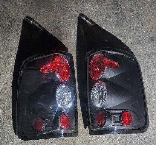 ford f150 tail lights 2005