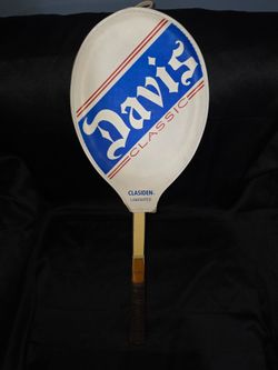 Vintage Davis classic 2 laminated wooden tennis racket with cover