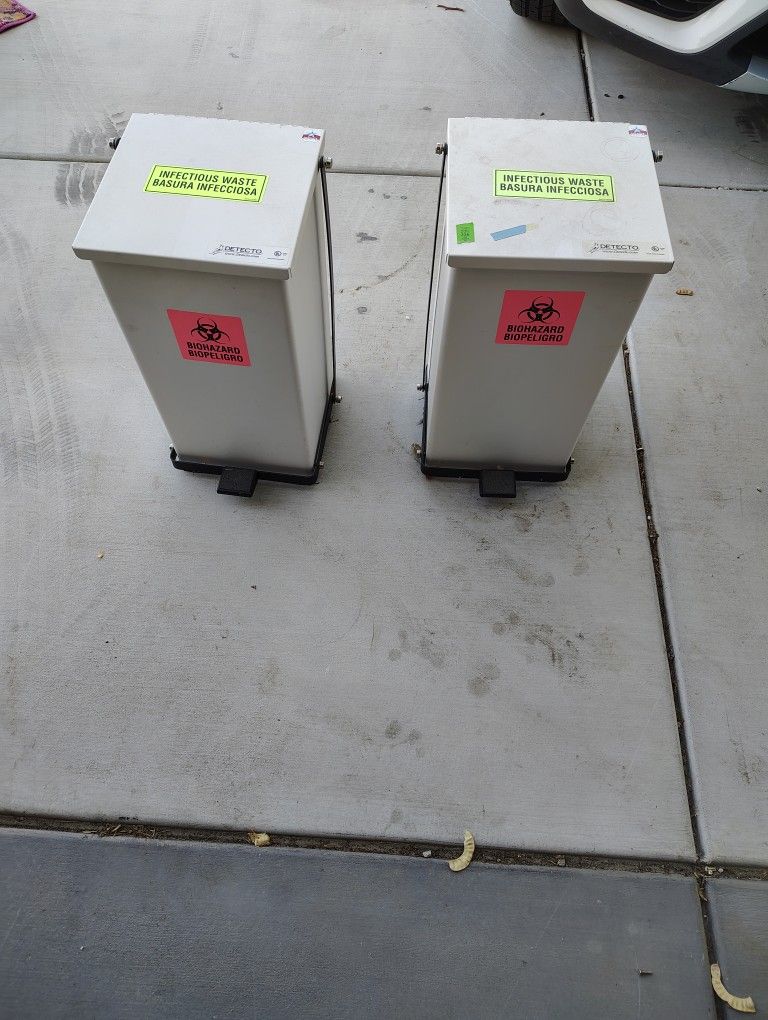 Medical Trash Cans