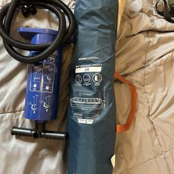 QUECHUA  CAMP BED AIR W/pump