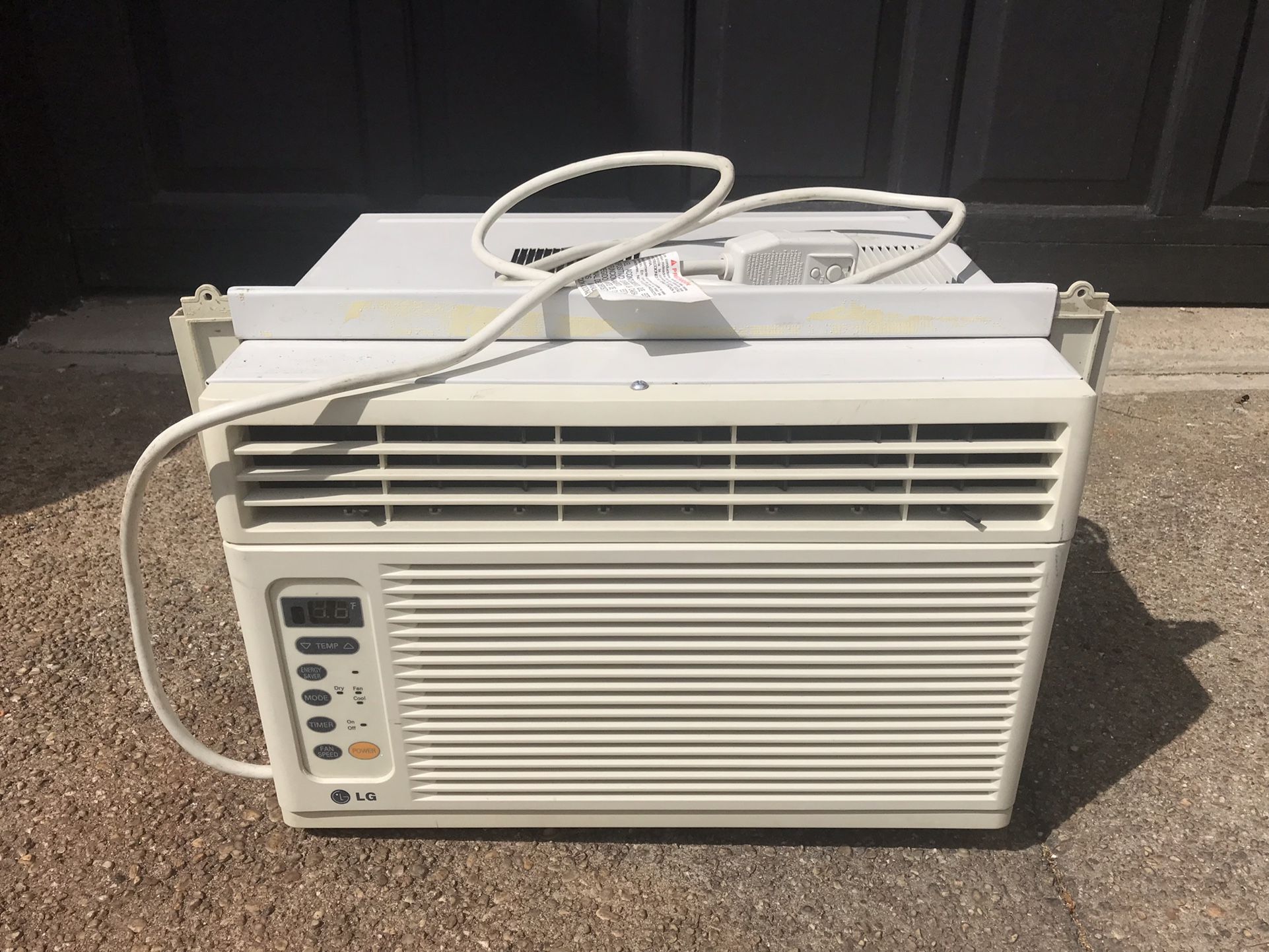 Air Conditioner. LG