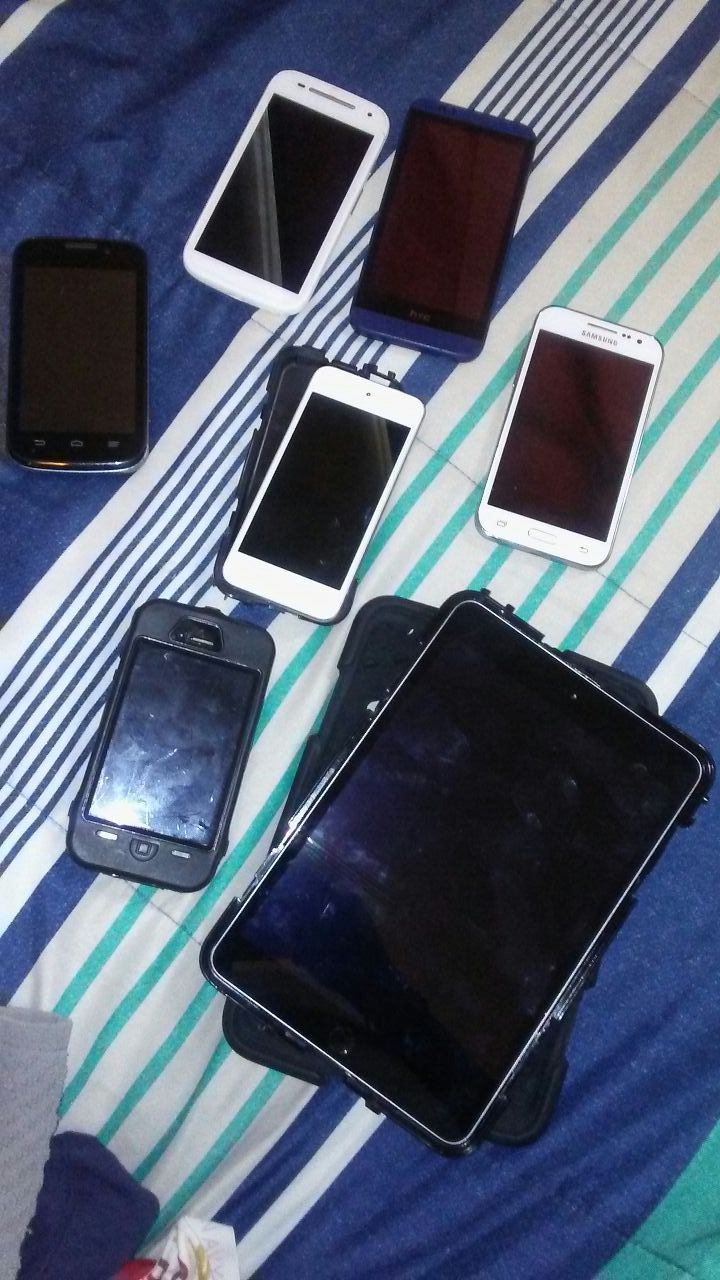 Ipad air.. Ipod touch ..Cell phones Boost,metro,Tmoble an iphone4
