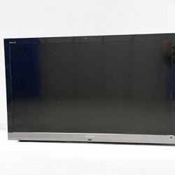 Sony Bravia 40” TV (KDL-40EX710) + Wall Mount 