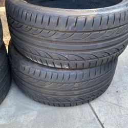 235/35/19 two Tires in great condition they have 70%