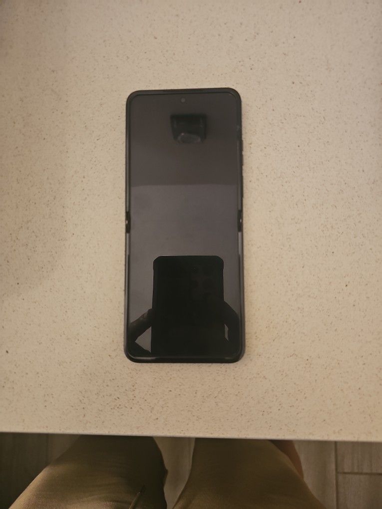razr - 2024