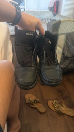Kids Rebook size 3