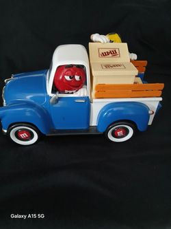 M&M's Vintage sweet wheeling candy dispenser