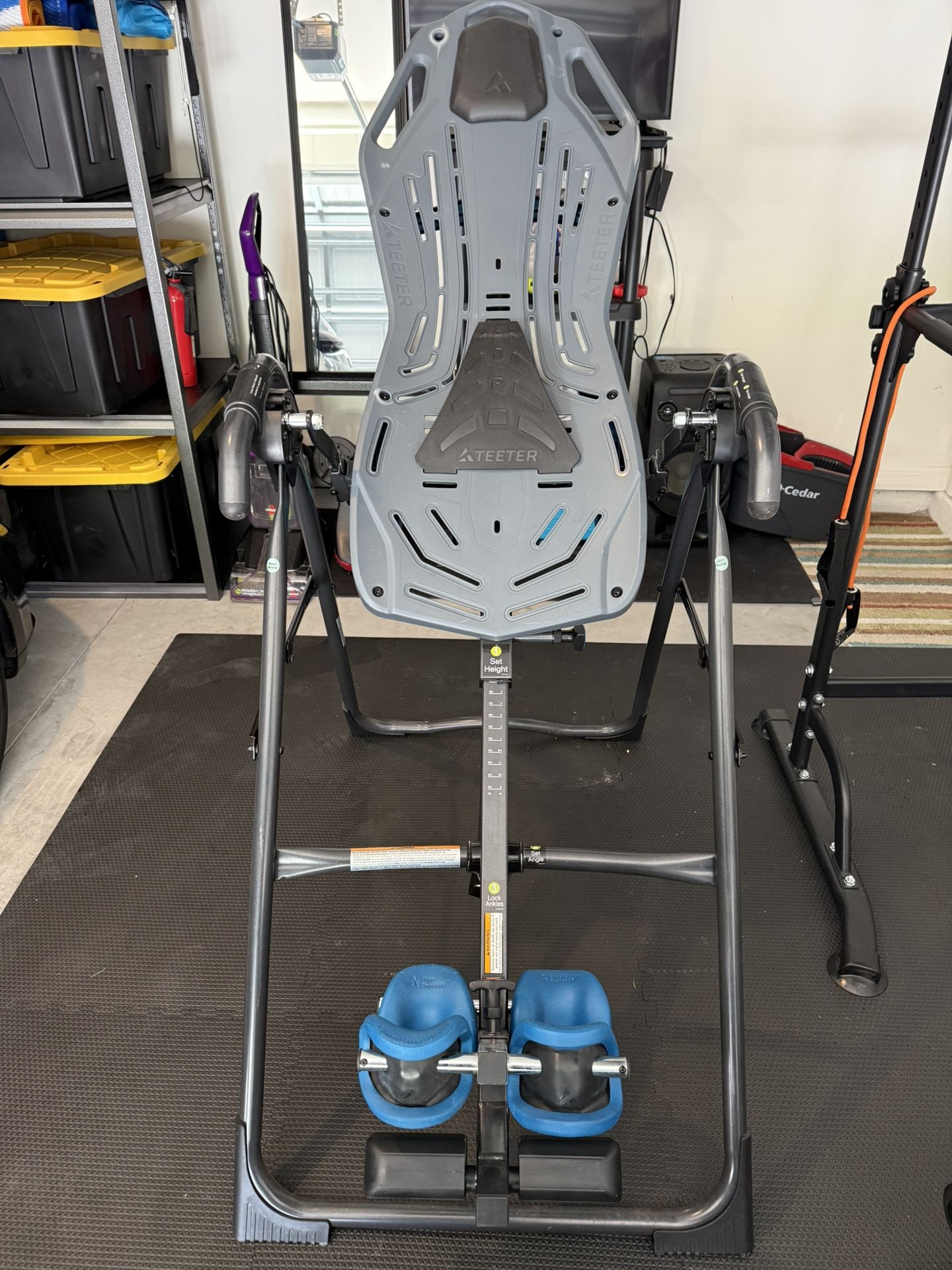 Teeter Inverter Table