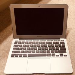 2015 Apple MacBook Air 11" / Dual Core i5/ 4GB/ 256GB SSD