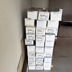 Life proof Wood Look Porcelain Floor brand new 30 boxes 436 sqft