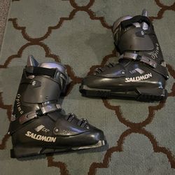 Men’s Salomon Optima Ski Boot  Good Condition***  Men’s Size 10 