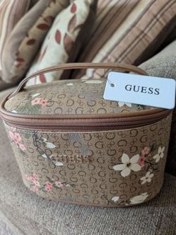 Cosmetic bag