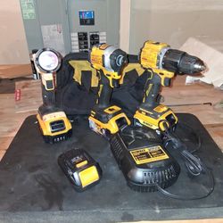 DeWalt Atomic compact series 20V MAX brushless 3-speed Impact& Hammer drill Kit w/Work Light 