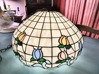 Vintage Tiffany Style Stained Glass Hanging Light Lamp Shade Ceiling Chandelier tulips flowers, Kendall area