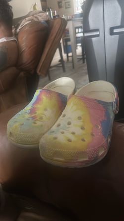 Girls tie-dye  Crocs size J 2