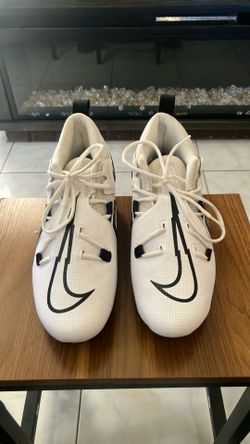 Nike Alpha Menace Football Cleats