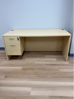 48 x 30 Light Oak Laminate Desk w Drawers