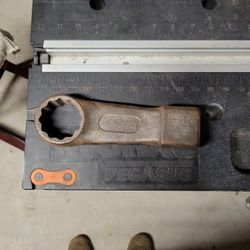Snap On 1. 11/16 STRKER WRENCH 