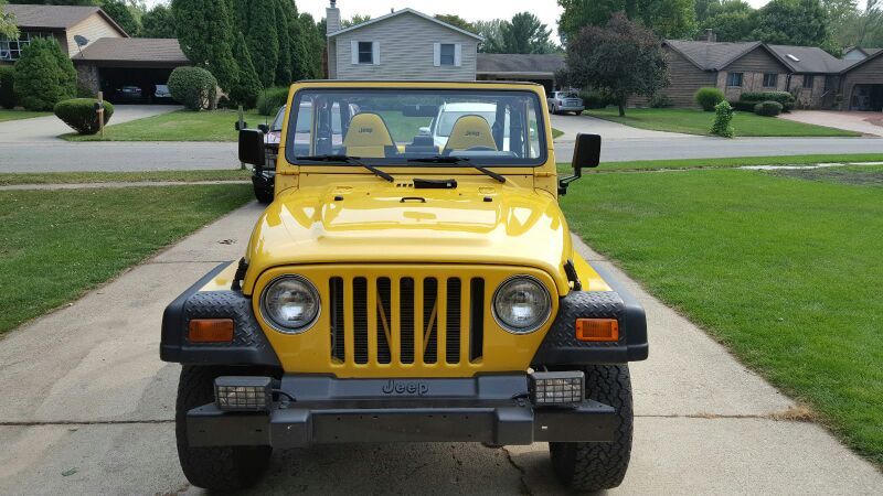 2000 Jeep Wrangler Sport 4.0 L V6.