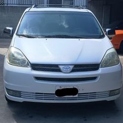 2005 Toyota Sienna