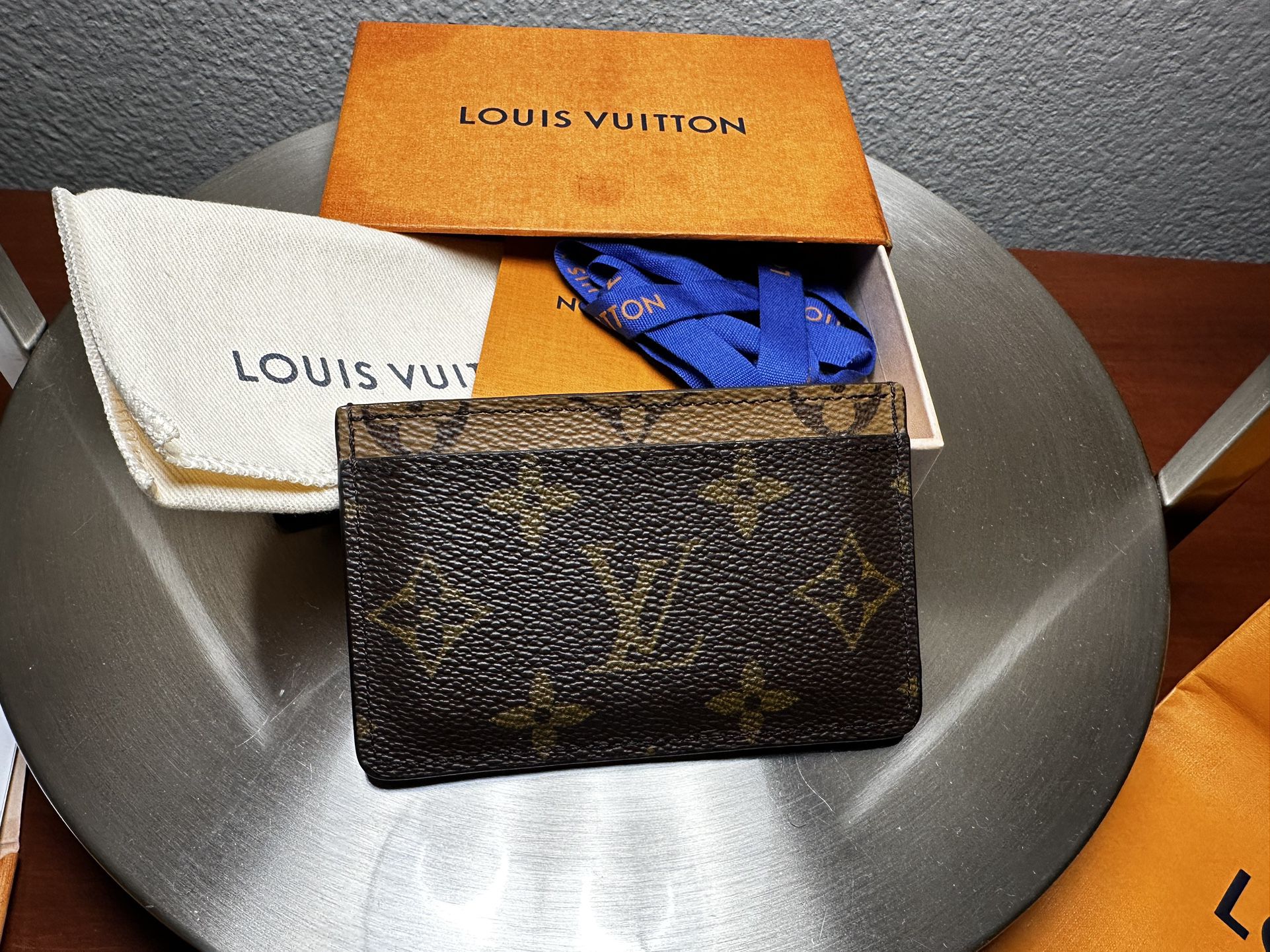 Reverse, Monogram Louis Vuitton Card Holder