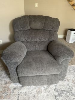 RC WILLEY Recliner