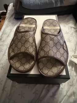 Men’s Gucci sandals