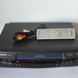 Panasonic PV-8401 Omnivision Blue Line VCR Plus VHS Player 4-Head W/ Remote & AV Cables