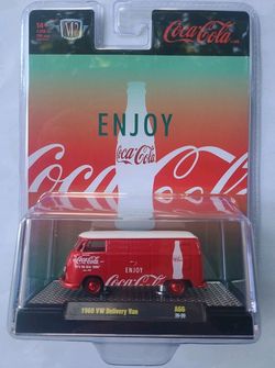 M2 Machines Coca-Cola 1960 VW Delivery Van Chase