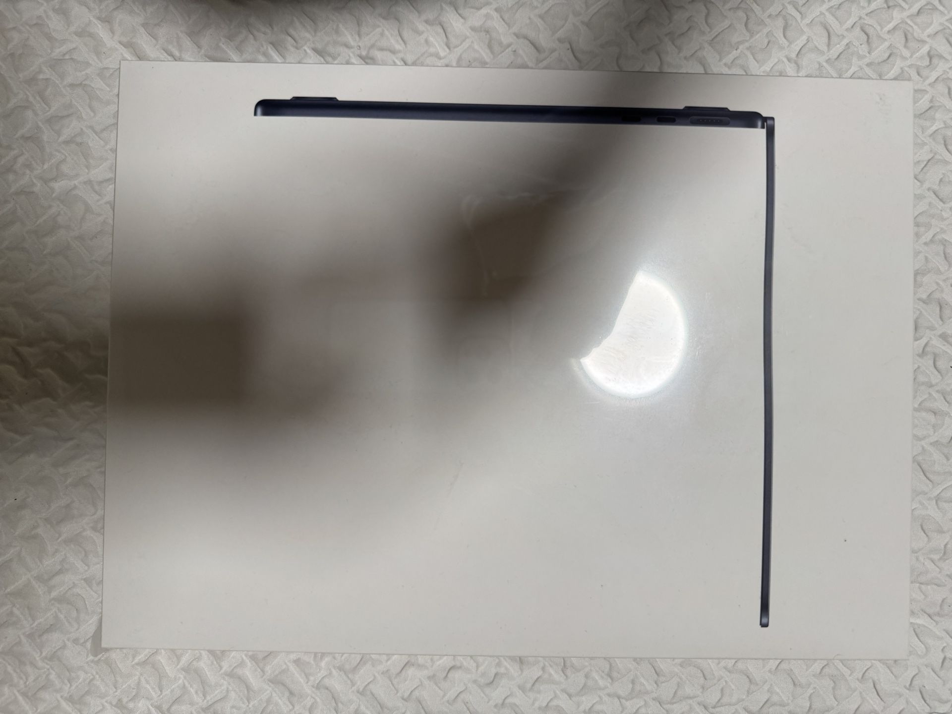 Brand New Sealed MacBook Air M2 – 13” | 256GB SSD | 8GB RAM