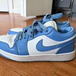 Blue- Jordan one low UNC (women’s)