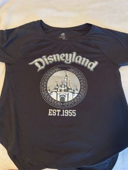 Disneyland shirt woman’s small