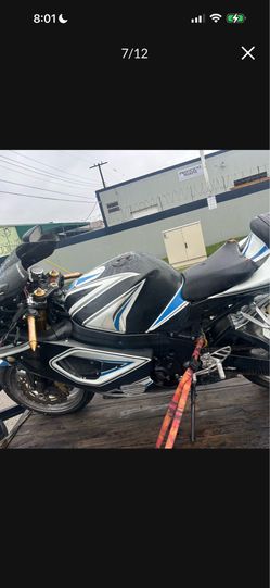 Suzuki GSXR 1000 parts or complete