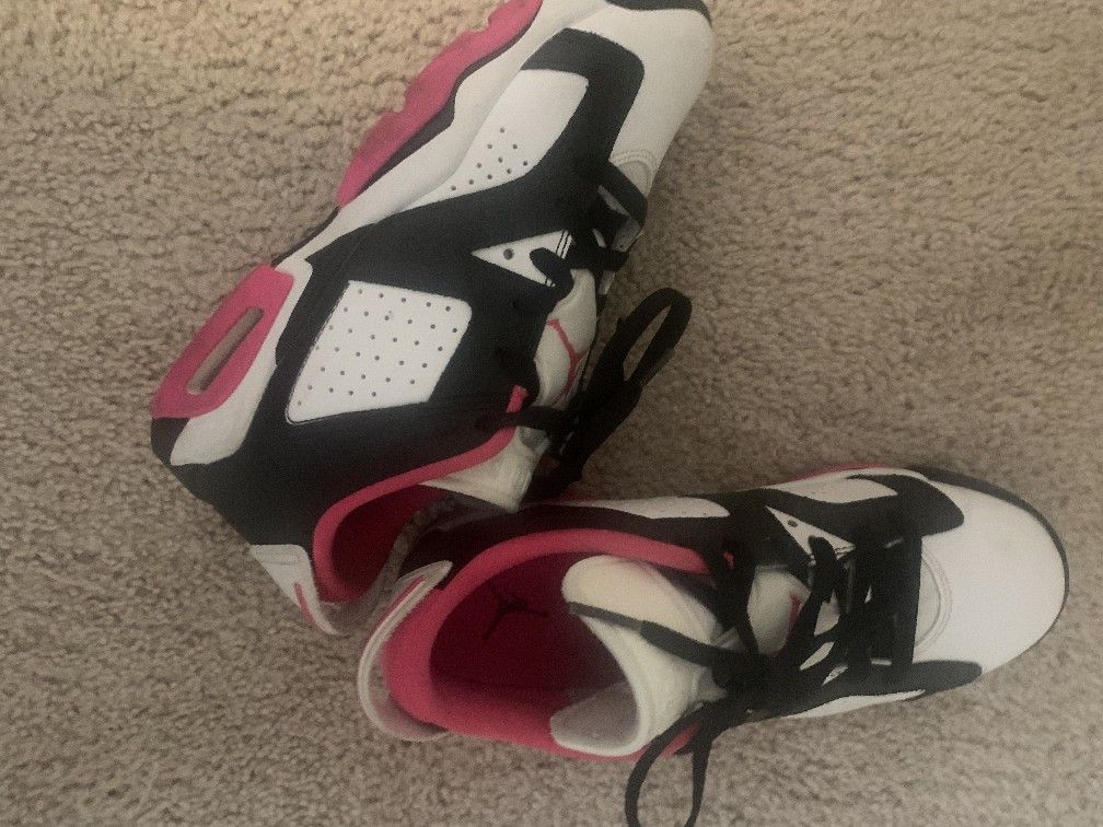 Girls Jordan Retro 6 Lo Sz. 4Y