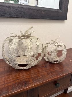 Fall decor- metal pumpkins