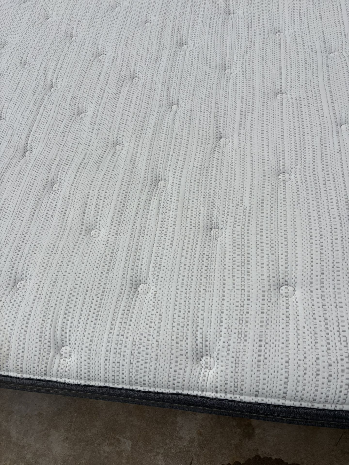 King Mattress And Box Springs