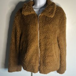 Outer Edge Women’s fur Coat. Brown fuzzy zip-up jacket. Size medium. 