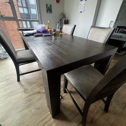 Extendable Dining Table And 4 Chairs 