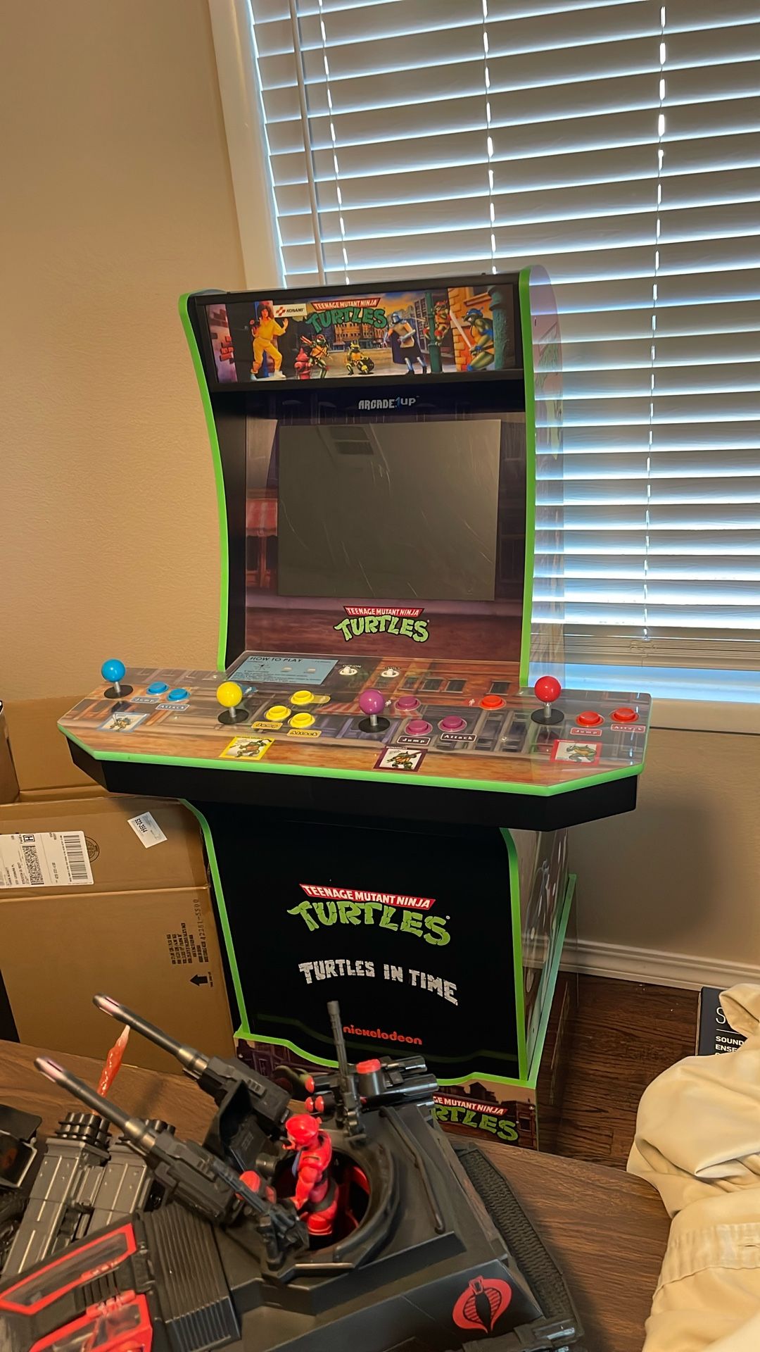 Teenage Mutant Ninja Turtles Arcade Cabinet