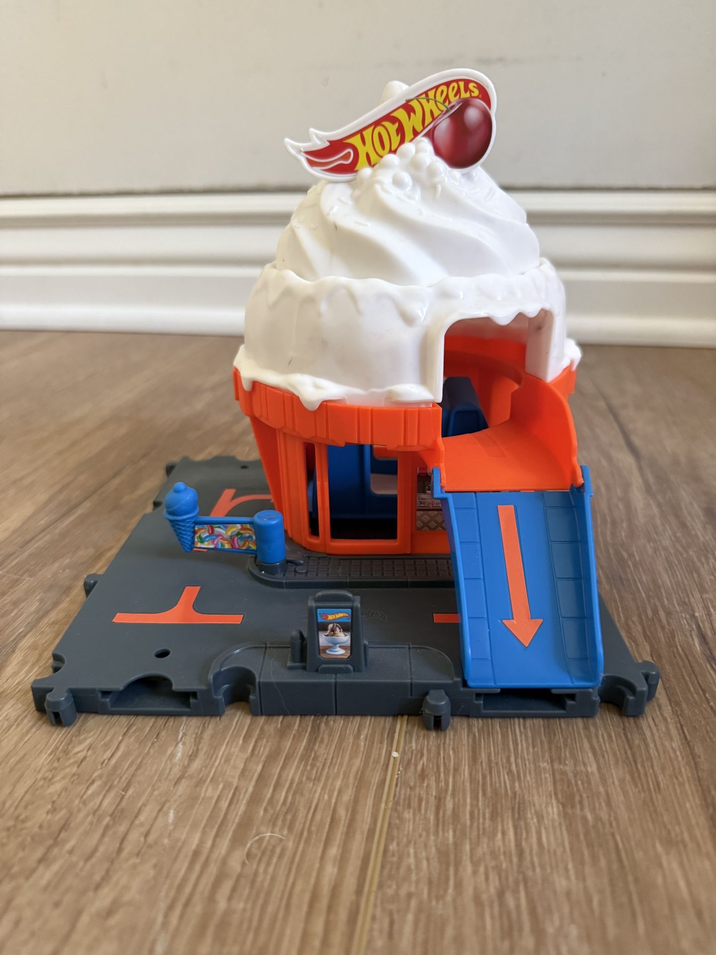 Hot Wheels City Ice Cream Shop