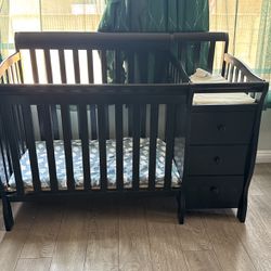 Baby Crib Black 