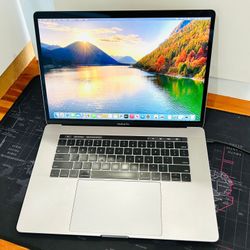 Apple MacBook Pro 2018 15” TouchBar 2.9Ghz 6-Core i9 16GB 500GB Radeon Pro 560x Read description