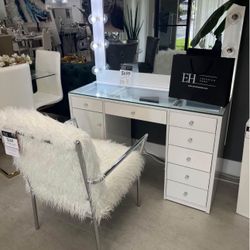 White LED Makeup Vanity 